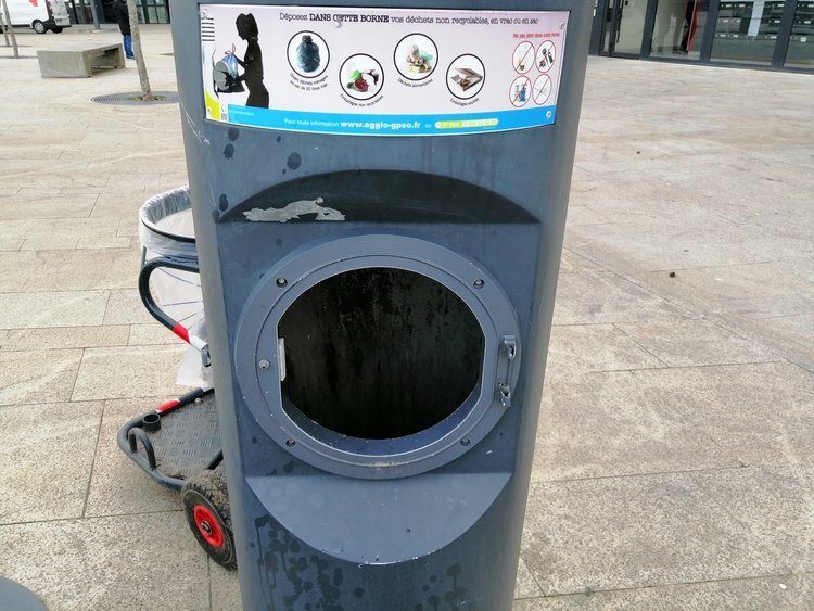 Poubelle 1.jpg