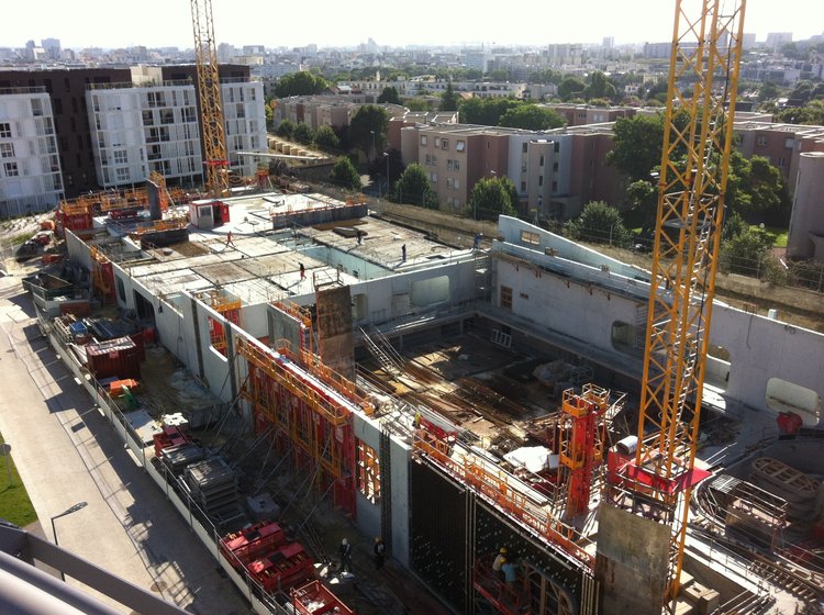Chantier de la piscine depuis le toit du Sun Park